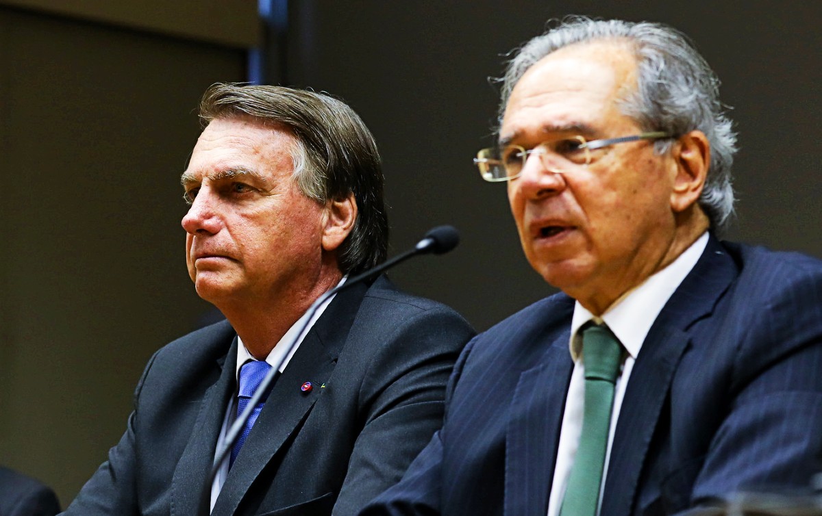 Orçamento de Bolsonaro para 2023: Auxílio menor, mínimo desvalorizado e tabela do IR sem correção